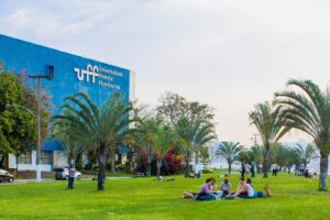Read more about the article Hospedagem para Estudantes em Niterói: Vestibular, Matrícula e Visitas à UFF