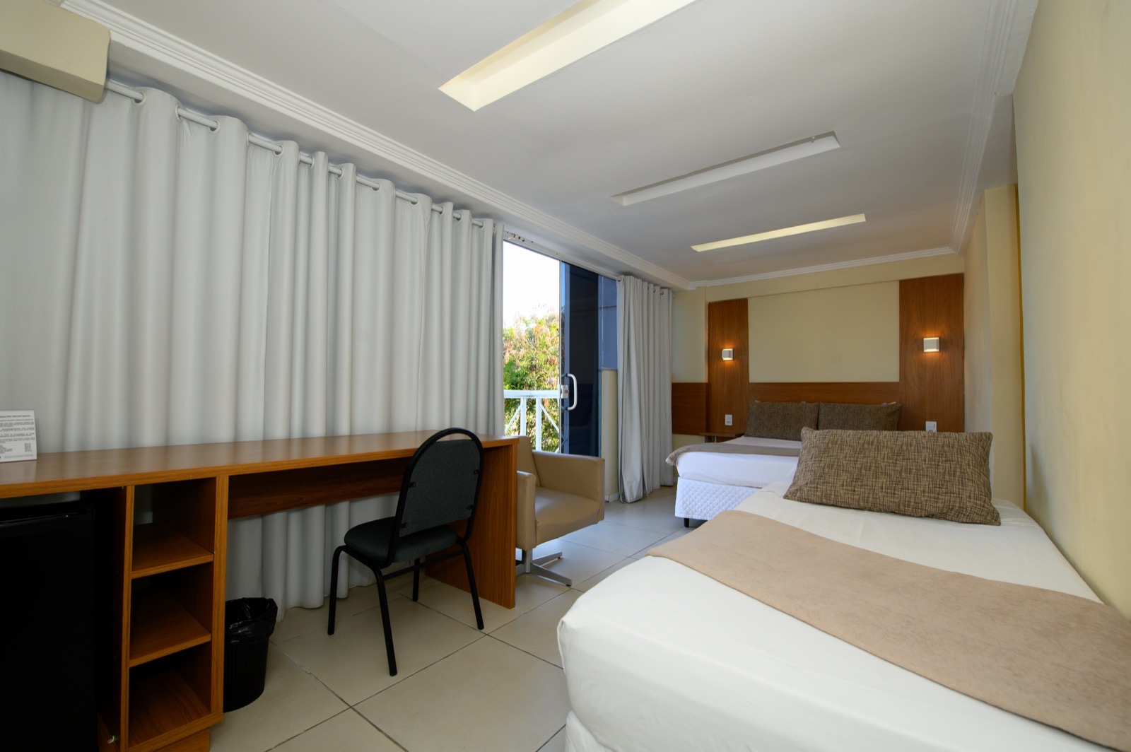 You are currently viewing Hotel para trabalho remoto em Niterói: Wi-Fi, mesa e sossego para render