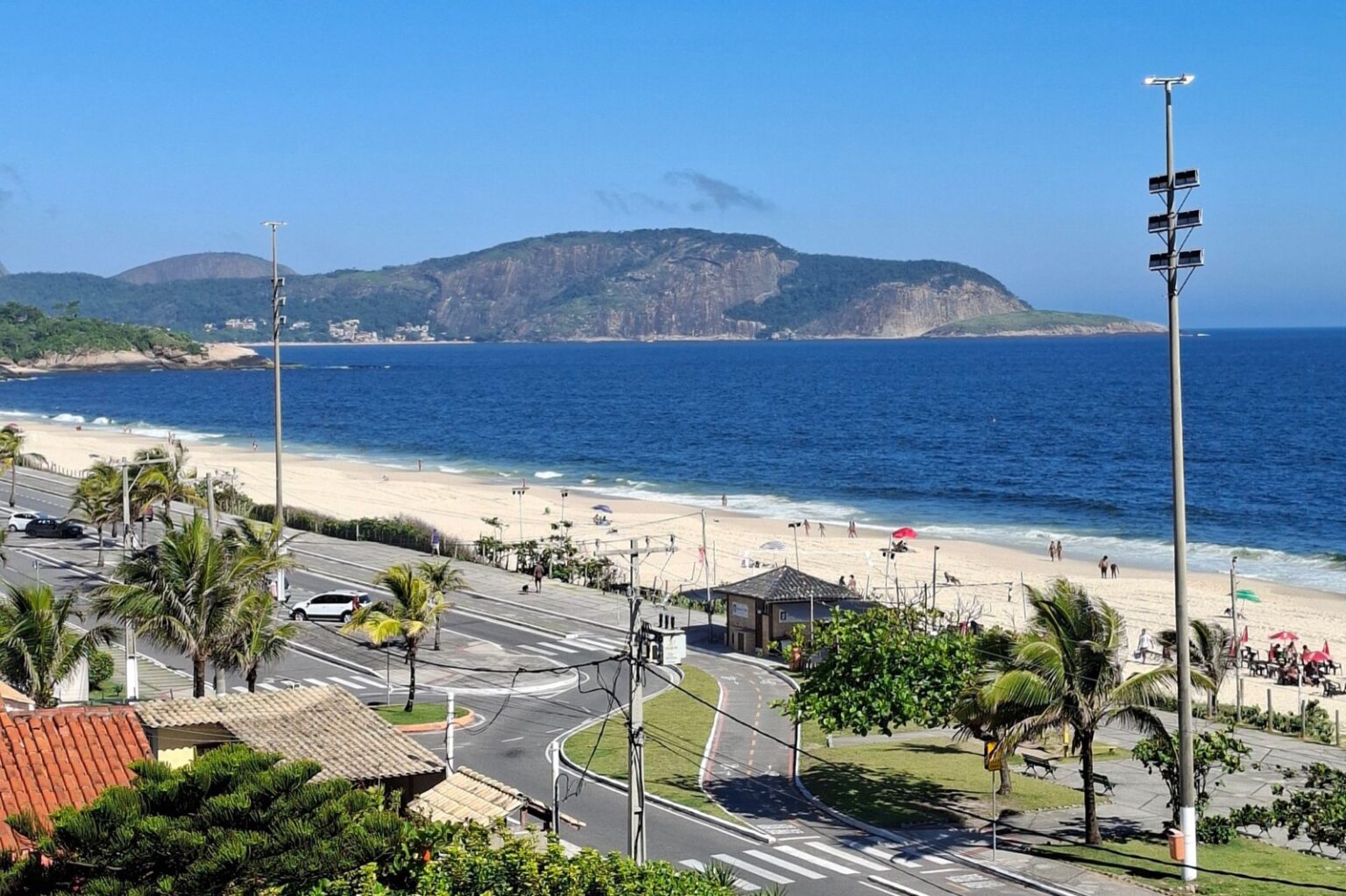 Orla da Praia de Icaraí com o MAC ao fundo, Niterói