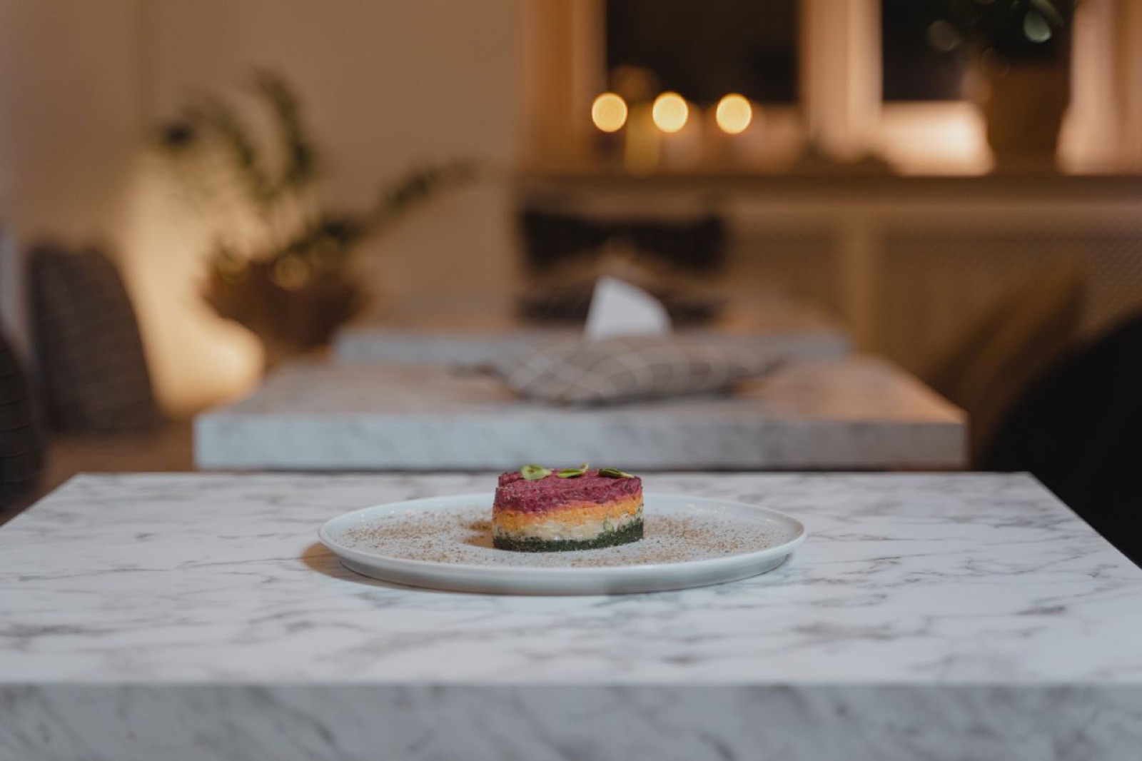 You are currently viewing Onde comer perto do Hotel Cantareira: guia de restaurantes em São Domingos e no Centro